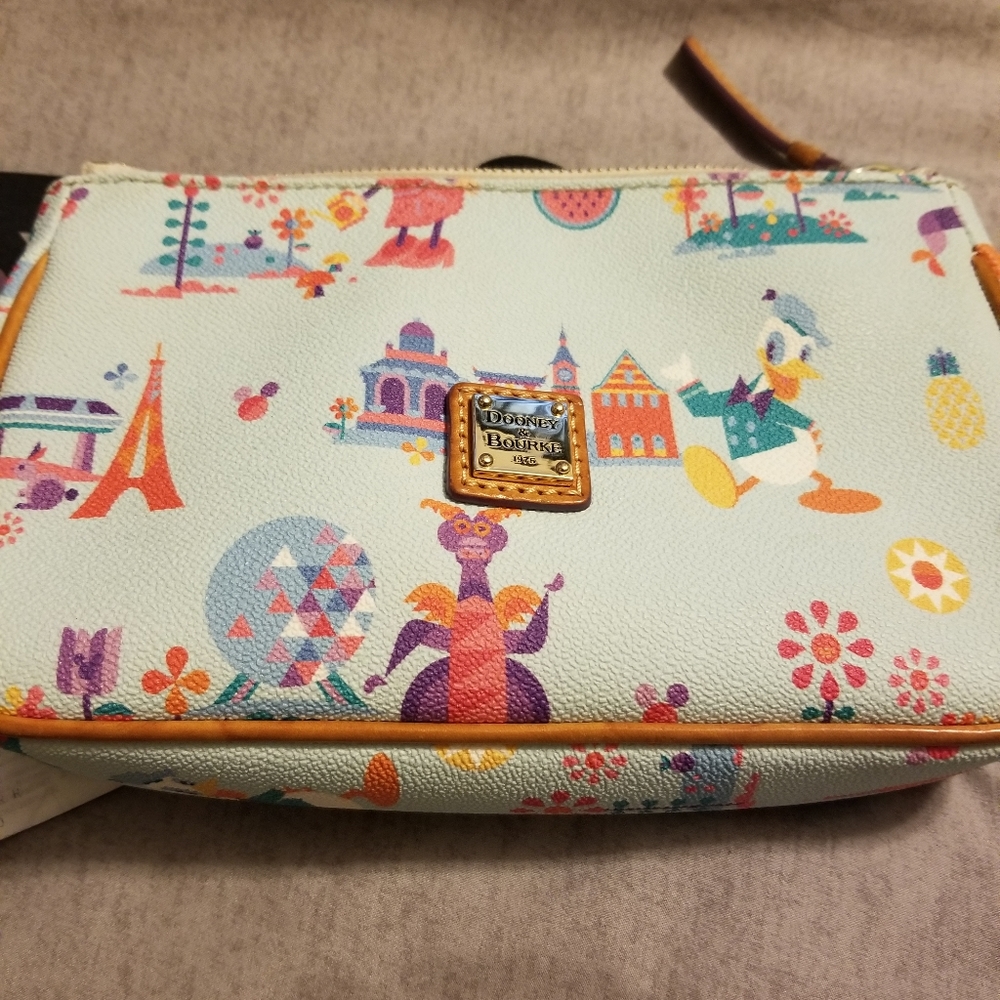 Dooney and Bourke 2017 flower and Garden crossbody